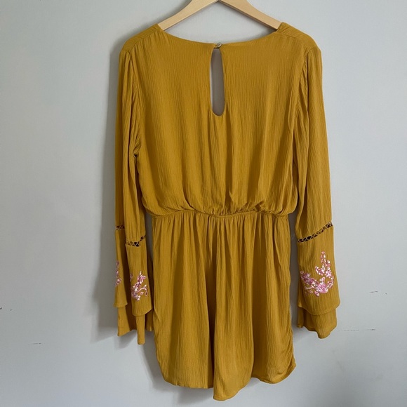 Flowy Romper with Stitch Detailing - Picture 6 of 7